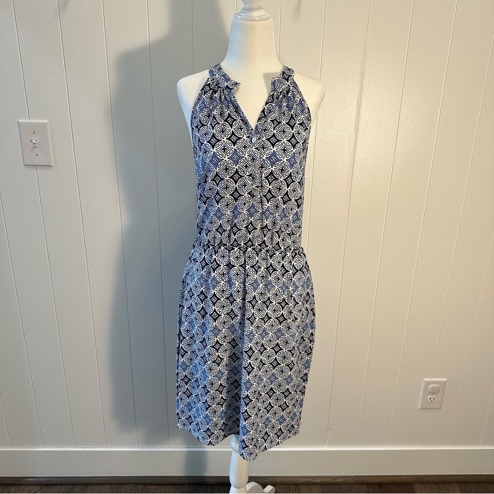 Mud Pie sleeveless lined dress in blue and white geometric print, size small EUC